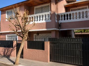 Casa · 150m² · 5 Ambientes · 1 Cochera · Venta 5 Ambientes Boulogne – San Isidro