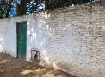Casa · 100m² · 3 Ambientes · Casa a Refaccionar Venta Lote de 1200 m² Bosques