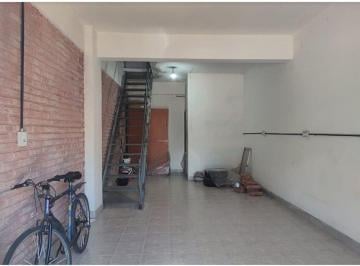 PH · 83m² · 3 Ambientes · 1 Cochera · Venta PH 3 Ambientes con Cochera en 2 Plantas