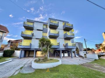Departamento de 2 ambientes, Villa Gesell · Departamento en Venta C/ Cochera en Zona Norte