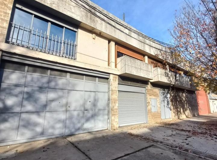 Bodega-Galpón · 2115m² · 6 Ambientes · 1 Cochera
