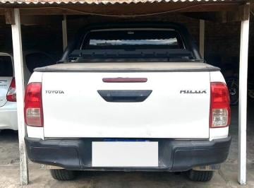 Garage , Bahía Blanca · Cochera Techada en Alquiler