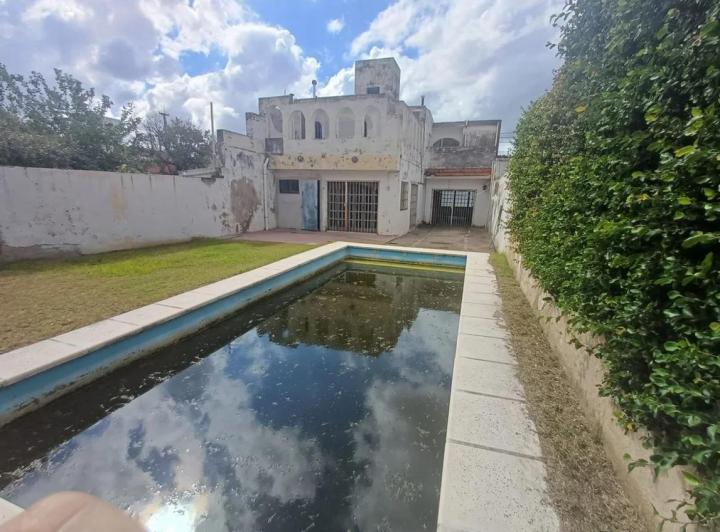 Casa · 128m² · 5 Ambientes · 2 Cocheras