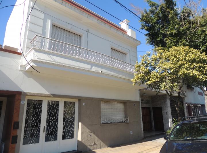 Casa · 222m² · 5 Ambientes · 1 Cochera