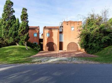 Quinta vacacional · 922m² · 6 Ambientes · Villa Italia en La Barra | 5 Dorm. | a Pasos de Montoya