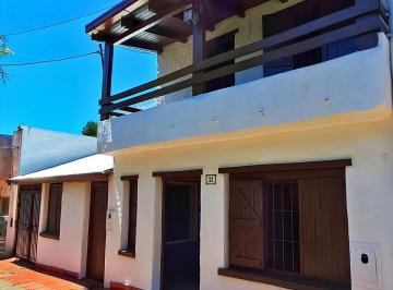 Casa · 200m² · 5 Ambientes · Se Alquila Casa Sobre Av Corrientes