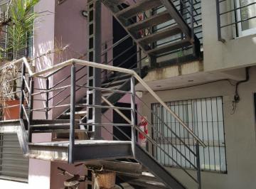 Departamento de 1 ambiente, Quilmes · Monoambiente Amplio Planta Baja en Venta Bernal Villa Cramer 200 m Estacion Patio