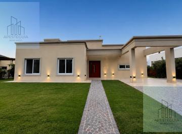 Casa · 170m² · 4 Ambientes · 1 Cochera · Casa en Venta a Estrenar Canning - Barrio Santa Ines