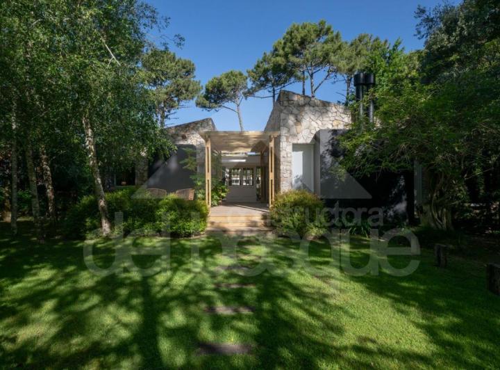 Casa · 217m² · 5 Ambientes