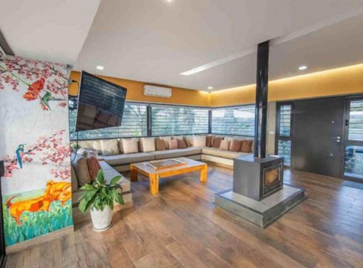 Casa · 160m² · 4 Ambientes · 1 Cochera