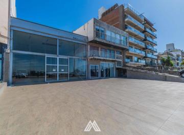 Local comercial · 1060m² · Alquila Local con Oficinas + Apto Buceo Rambla Gge