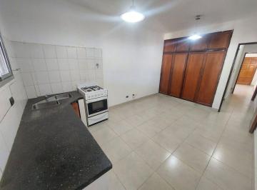 Casa · 105m² · 6 Ambientes · 1 Cochera · Alquiler Tríplex B° Santa Genoveva