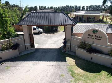 Terreno · 327m² · Venta de 3 Terrenos en Conjunto en Barrio Cerrado San José I de Abasto La Plata