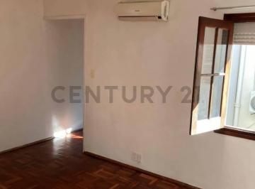 Departamento · 66m² · 2 Dormitorios · 2 Dorm. en Pocitos, Al Frente, Luminoso y Amplio