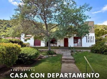 Casa · 250m² · 7 Ambientes · 1 Cochera · Venta Chalet de 3 Dorm. con Pileta y Departamento en José Muñoz - Villa Carlos Paz
