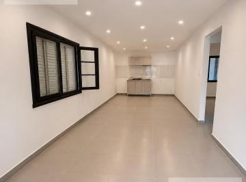 PH · 90m² · 3 Ambientes · 1 Cochera · PH en Chauvin