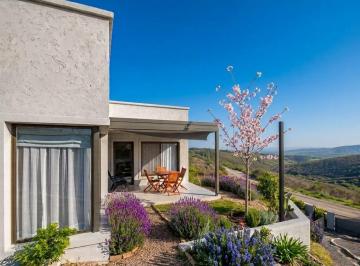 Casa de 4 ambientes, Villa Rumipal · Se Vende 2 Casas con Vista Al Lago y Pileta en Villa Rumipal.