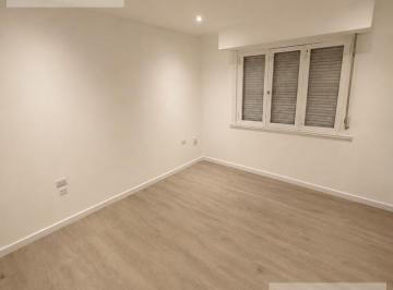 PH · 85m² · 3 Ambientes · 1 Cochera · PH en Chauvin
