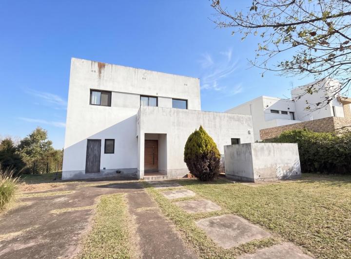 Casa · 128m² · 4 Ambientes
