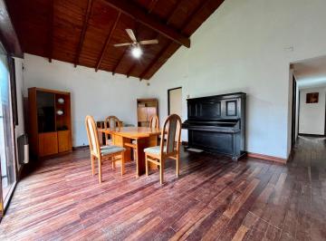 Casa · 97m² · 5 Ambientes · 1 Cochera · Casa en Venta La Plata Barrio Monasterio