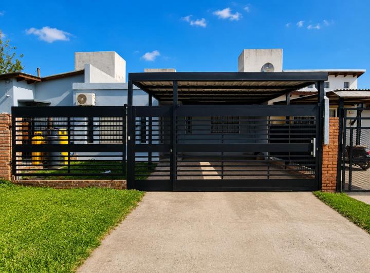 Casa · 70m² · 4 Ambientes · 1 Cochera
