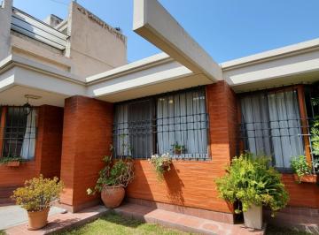 Casa de 5 ambientes, Guaymallén · Casa de Categoria