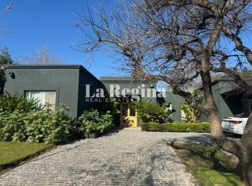 Casa · 190m² · 3 Dormitorios · 4 Cocheras · Alquiler Temporal en Santa Maria de Tigre