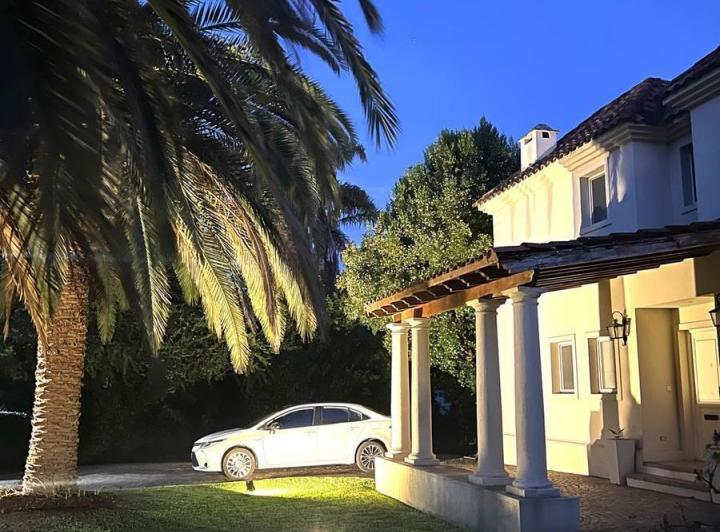 Casa · 280m² · 3 Dormitorios