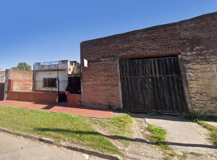 Bodega-Galpón · 401m² · 8 Ambientes · 1 Cochera