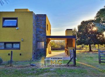 Casa · 114m² · 4 Ambientes · 2 Cocheras · Casa de 3 Dorm. en Villa Cerro de Oro - Calamuchita