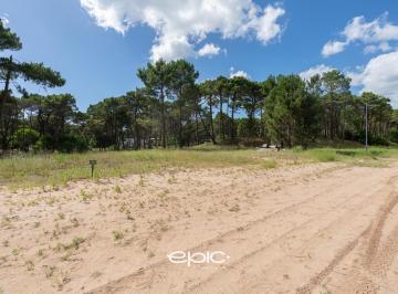 Terreno · 1066m² · Lote en Venta en Bosques Pinamar