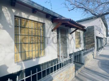 Casa · 95m² · 4 Ambientes · Venta de Casa en Dorrego | Amoblada