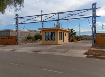 Casa de 5 ambientes, Russell · Casa en Barrio Cerrado con 2 Dorm. en Alquiler en Russell