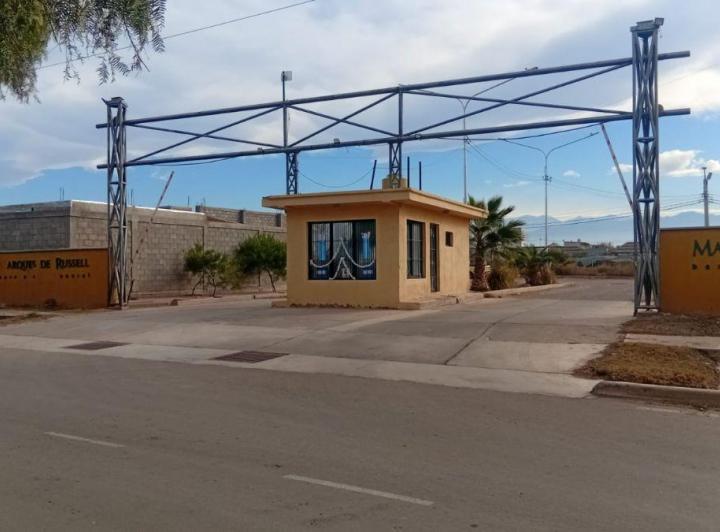 Casa · 75m² · 5 Ambientes · 1 Cochera