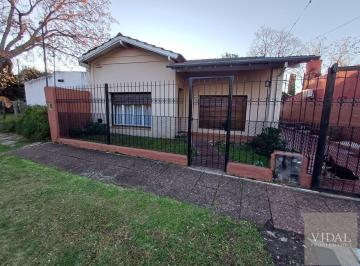 Casa · 120m² · 5 Ambientes · 1 Cochera · Casa Venta Pacheco Sur