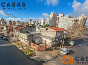 Casa · 115m² · 3 Ambientes · 1 Cochera · Casa - La Perla