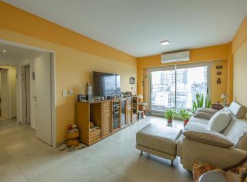 Departamento · 70m² · 3 Ambientes · 1 Cochera · Venta Departamento de 3 Ambientes - Cochera Cubierta - Piso Alto - Super Luminoso - Villa Crespo