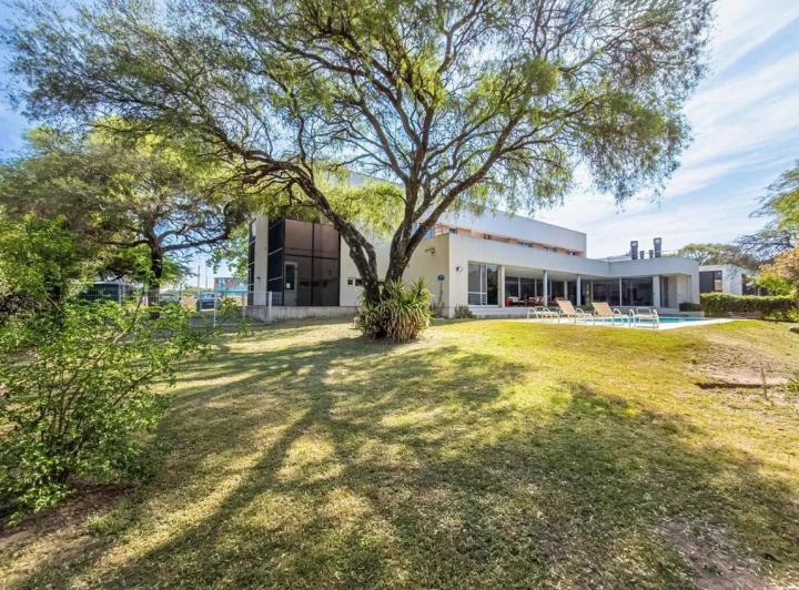 Casa en venta en Lomas de la Carolina · 1 ambiente