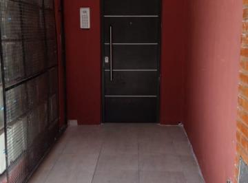 PH de 4 ambientes, Villa Urquiza · Dueño Alquila PH 4 Amb con Patio Terraza C/ Parrilla