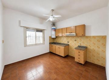 tres-de-febrero-loma-hermosa-alquiler-departamento-3-ambientes · Departamento de 3 Ambientes con Galeria y Balcon