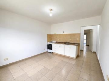 general-san-martin-billinghurst-alquiler-ph-2-ambientes · PH de 2 Ambientes con Cochera, Patio y Lavadero
