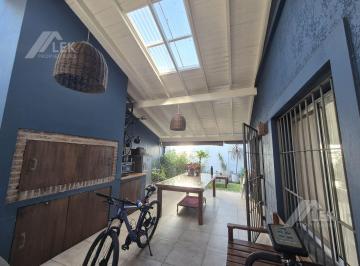 Casa · 171m² · 4 Ambientes · 1 Cochera · Casa 4 Ambientes, Venta, Martinez, Galeria Jardin Pileta
