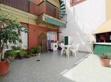 Casa · 98m² · 4 Ambientes · 1 Cochera · Casa 4 Amb Muy Luminosa C/terraza, Patio y Cochera