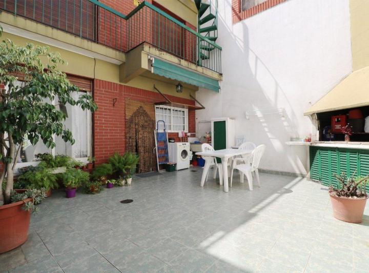 Casa · 98m² · 4 Ambientes · 1 Cochera
