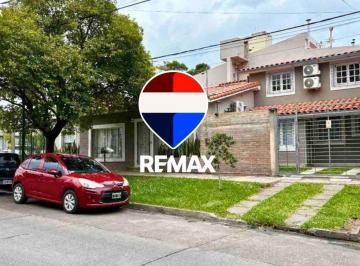 Casa · 210m² · 6 Ambientes · 2 Cocheras · Casa Venta + Duplex Tres Cerritos Apta Credito
