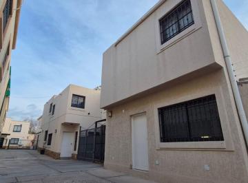 Casa · 115m² · 5 Ambientes · 1 Cochera · Venta Dúplex 3 Dorm. Patio Comp. Cerrado G. Cruz