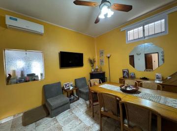 PH · 140m² · 4 Ambientes · Venta PH 2 Plantas (2ph en Block) Permuta V. Luro