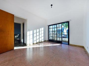 PH · 210m² · 7 Ambientes · Venta PH Multifamiliar con Terraza en Munro