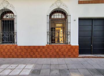 Casa · 121m² · 5 Ambientes · 1 Cochera · Venta Casa 5 Amb Dependencia Cochera Villa Luro