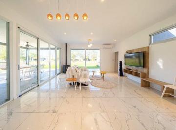 Casa · 125m² · 3 Ambientes · 2 Cocheras · Venta Casa 2 Dorm. Pinares del Sur